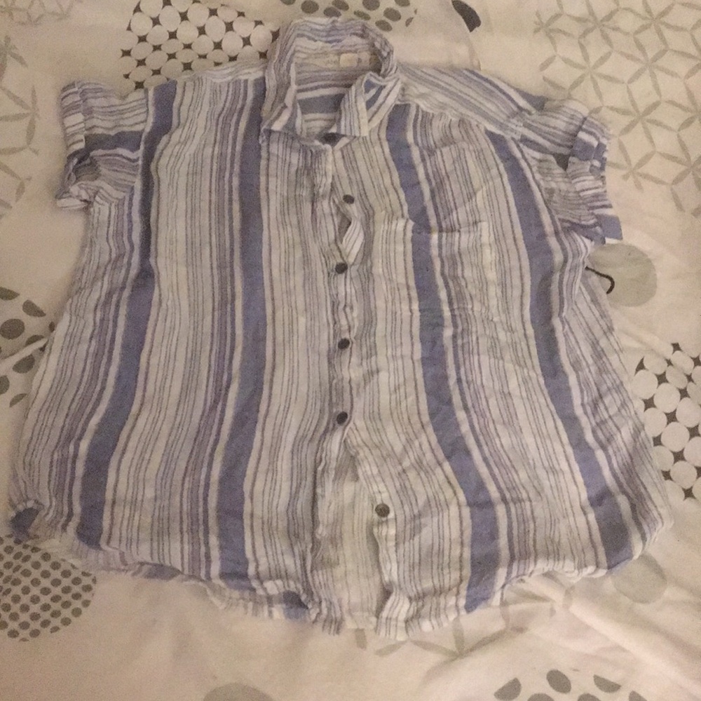 Buttoned down top